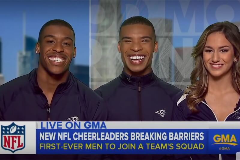Ecco i primi due cheerleader uomini della NFL – video