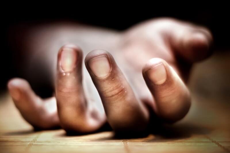 Adolescente gay si suicida dopo il coming out in famiglia