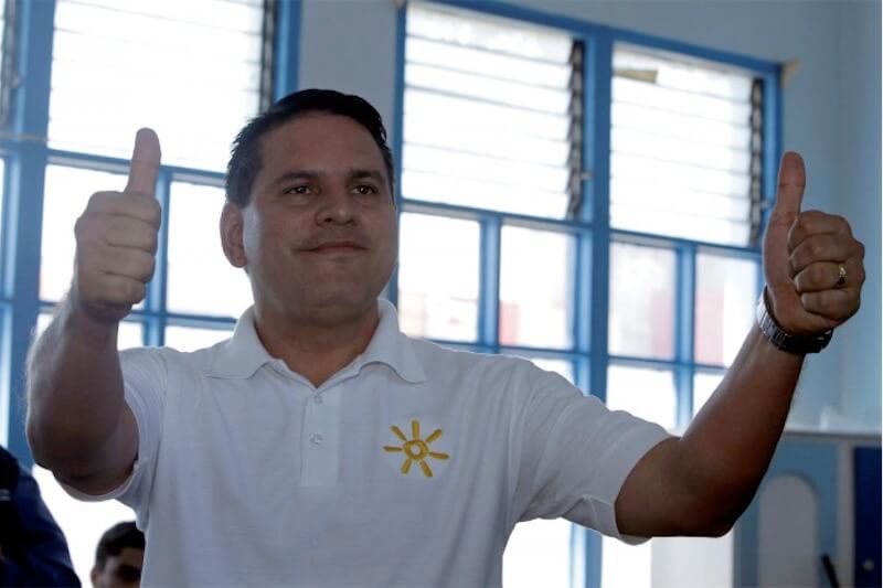 Costa Rica, il candidato evangelico contrario ai diritti LGBT favorito per la presidenza