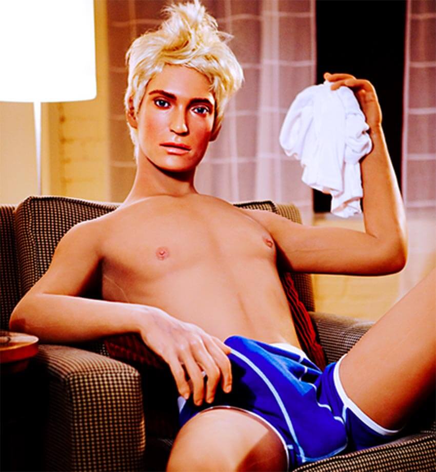 Henry, arriva il sex robot dall'instancabile erezione - Gay.it