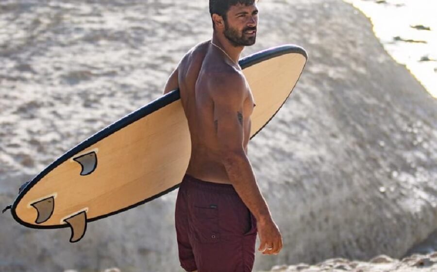 Francisco Porcella: "Chi viene a surfare con me?" - j - Gay.it