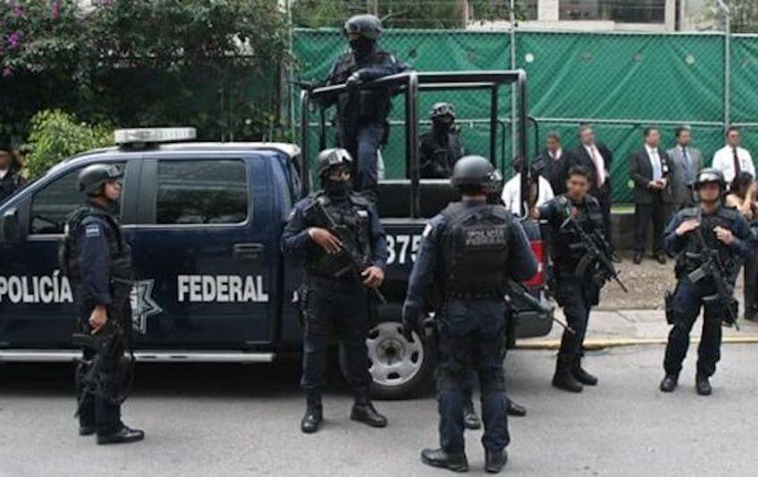 Messico, colpo di pistola a una coppia gay: “Ci stavamo solo tenendo per mano”