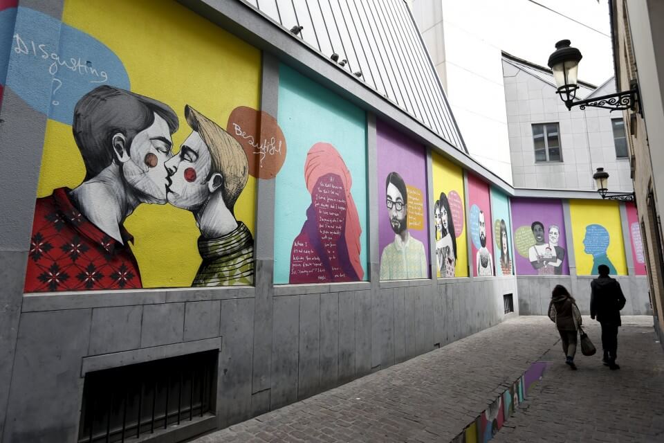 Street art gay