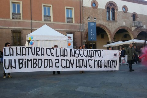 Forza Nuova Ravenna Manifestazione adozioni gay famiglia arcobaleno