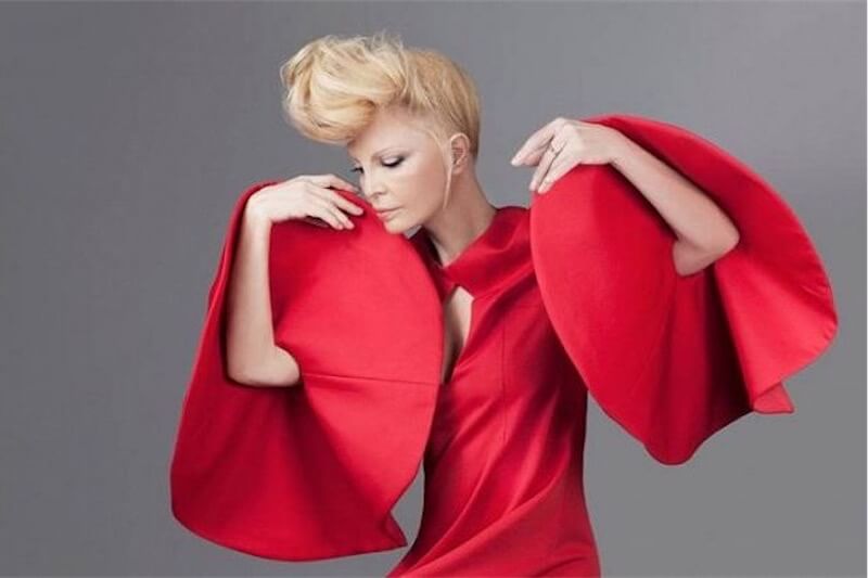 Patty Pravo: 73 anni da diva della musica italiana - Scaled Image 19 - Gay.it