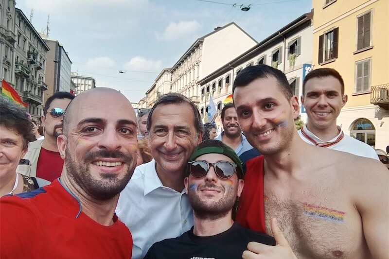 The Outsiders, intervista ai calciatori gay di Milano: 'Il calcio non è solo etero ma uno sport di squadra come un altro' - Scaled Image 3 4 - Gay.it