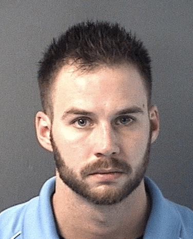Chris Bines, pornodivo arrestato per aver smerciato 3.5 milioni di dollari di marijuana - Screen Shot 2017 09 01 at 16.31.43 - Gay.it