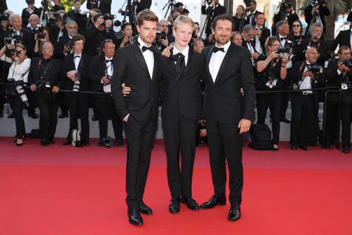 Cannes, altri due premi per Girl: la Caméra d’Or come migliore opera prima e il Fipresci della critica internazionale - Cannes 2018 chiusura Girl 2 - Gay.it
