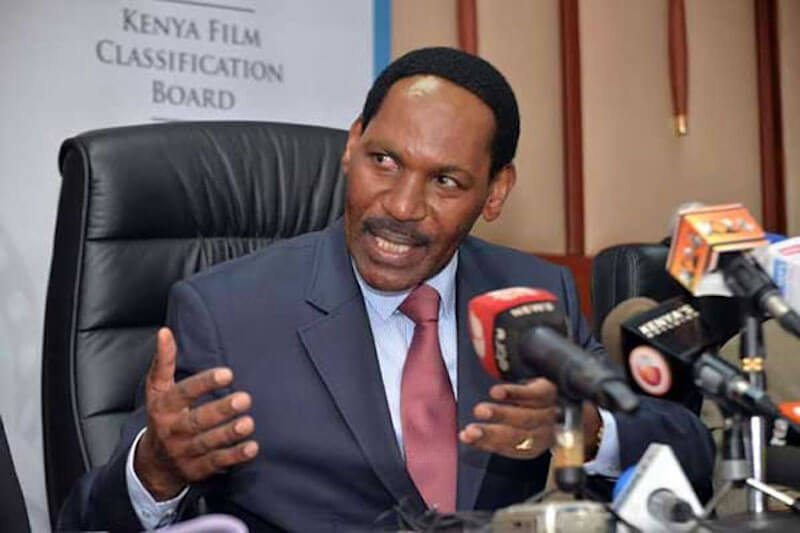 Kenya, per un funzionario del governo i giovani sarebbero pagati per essere gay - Ezekiel Mutua1 - Gay.it