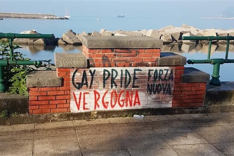 Salerno Pride, insulti di Forza Nuova lungo il percorso : ‘vergogna, solo famiglie naturali’