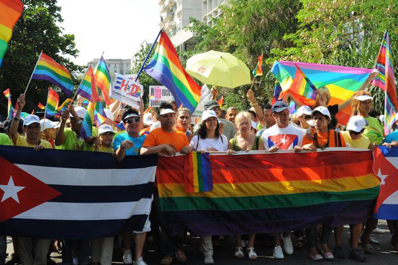 Cuba, funzionari  “umiliano” attivista LGBT e gli impediscono di andare negli Stati Uniti