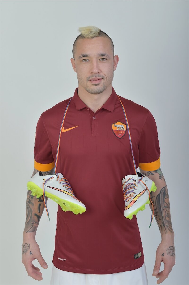 Radja Nainggolan e i gay nel calcio: 'ci sono ma non lo rivelano perché si vergognano' - Scaled Image 1 2 - Gay.it