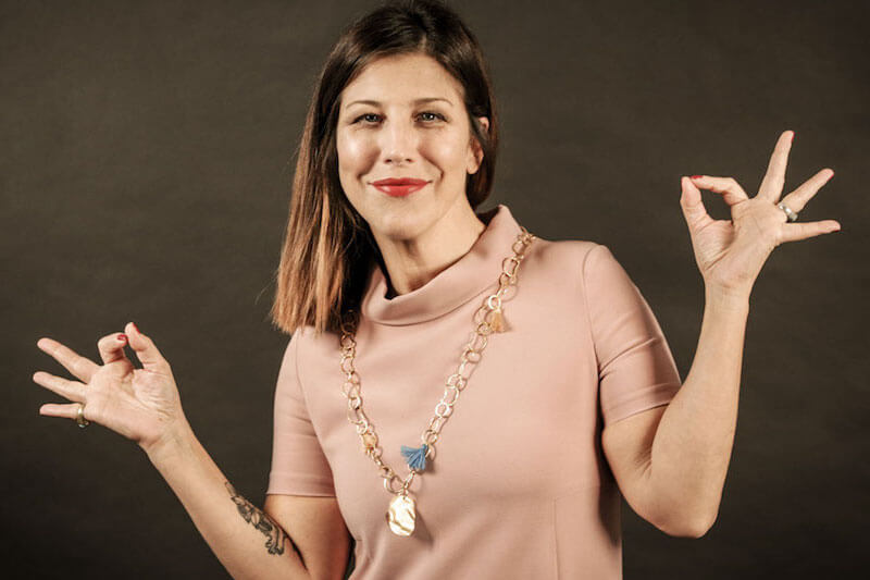 Michela Andreozzi: "Non ho figli, non ne voglio e non mi sento in colpa!" - coverlg home - Gay.it