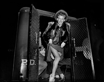 Le prime Drag Queen dalla fine dell'800 agli Anni '60 - 40 arresti - Gay.it