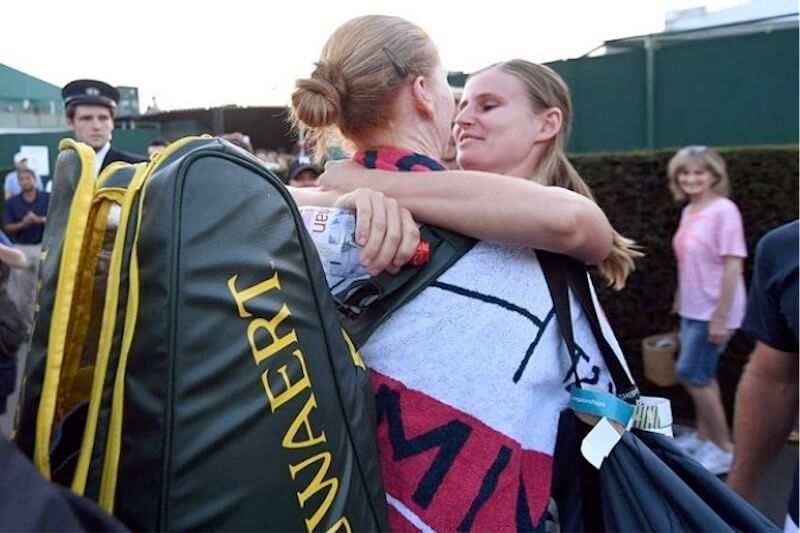 Wimbledon, Alison Van Uytvanck vince e corre a baciare l'amata Greet Minnen - Scaled Image 1 14 - Gay.it