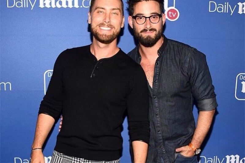 Lance Bass e Michael Turchin vogliono un figlio: ‘stiamo cercando una donatrice di ovuli’