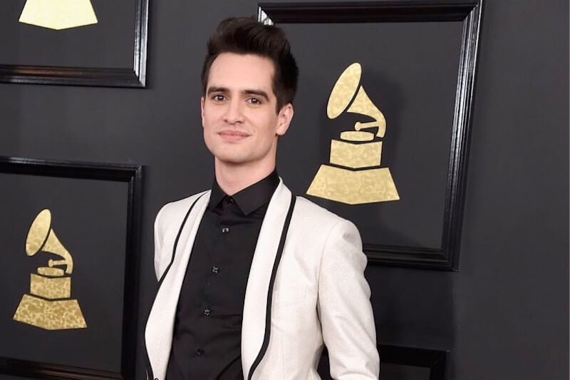 Panic! at the Disco, un milione di dollari per i giovani LGBT