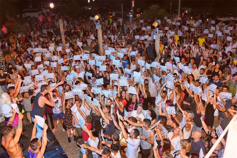 Torre del Lago, flashmob al Mamamia per riavere la spiaggia gay -video