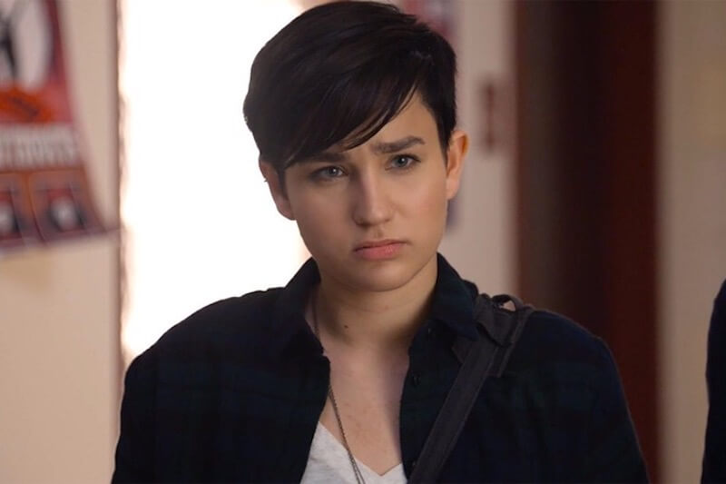 Bex Taylor-Klaus di Scream fa coming out: 'sono trans genderqueer' - Scaled Image 85 - Gay.it