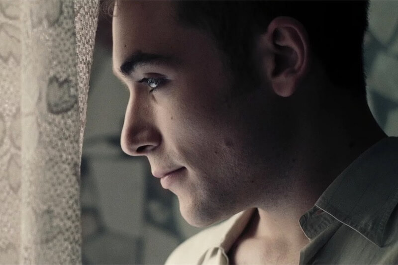 Venezia 2018, trailer e poster del corto LGBT Il Nostro Limite di  Adriano Morelli