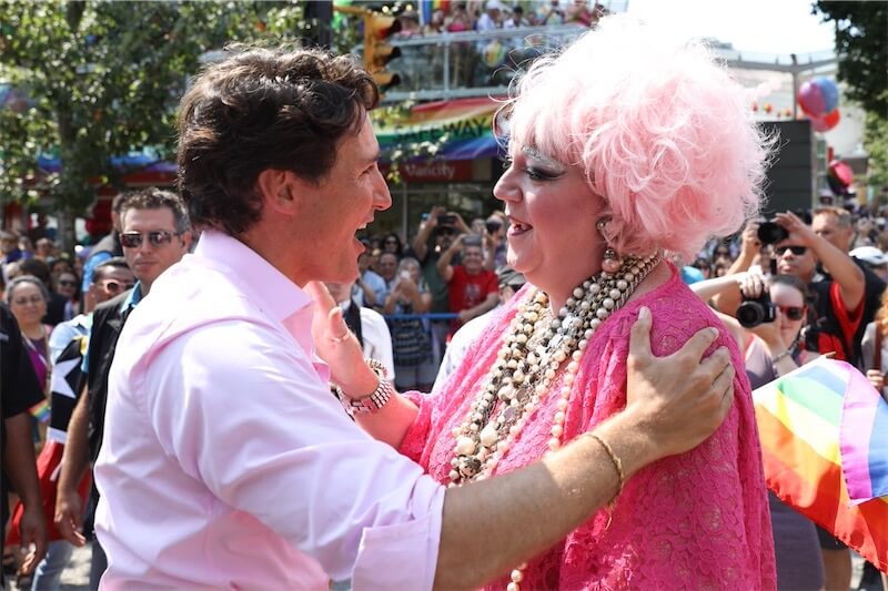 Justin Trudeau, il premier canadese al Pride di Vancouver: 'è importante continuare a marciare con orgoglio' - Scaled Image 1 6 - Gay.it
