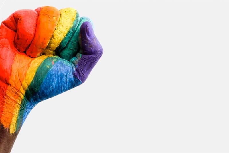 Senigallia, insulti omofobi al ristorante: cacciati 4 amici gay - Scaled Image 15 - Gay.it