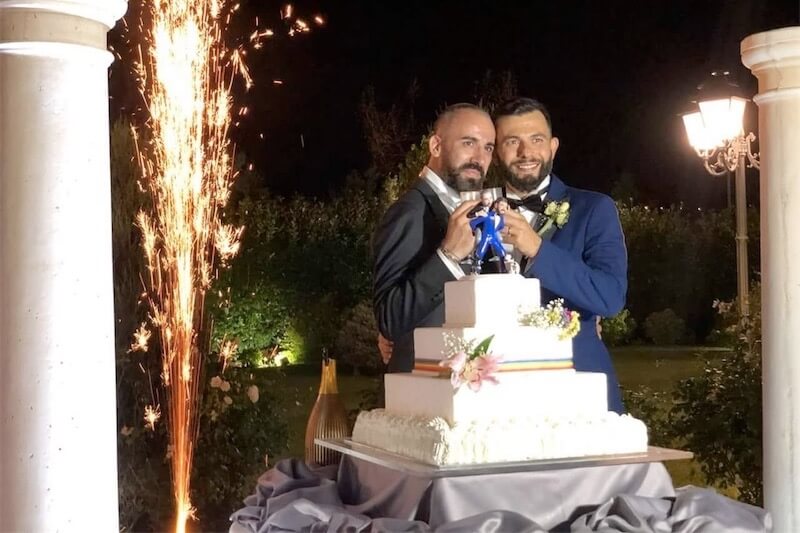 Pomezia, coppia gay offesa in Municipio: 'questo è diventato l'ufficio delle unioni tra fr*ci' - Scaled Image 20 - Gay.it