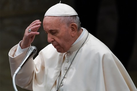 Papa Francesco: "La teoria gender è pericolosa, come se si potesse decidere se essere uomo o donna" - papa - Gay.it