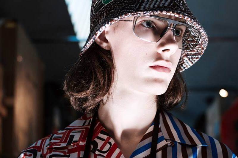 Tendenze Autunno-Inverno 2018: Anni 90 - 39628844 1595386640566279 6165452203680071680 n - Gay.it