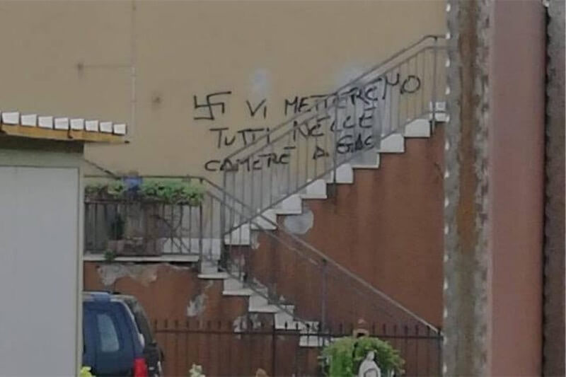 Verona, coppia gay aggredita con la benzina