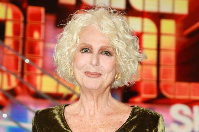 Loretta Goggi svela perché ha lasciato Tale e Quale Show: retroscena su Mike Bongiorno, Heather Parisi e Stefano De Martino - loretta goggi - Gay.it