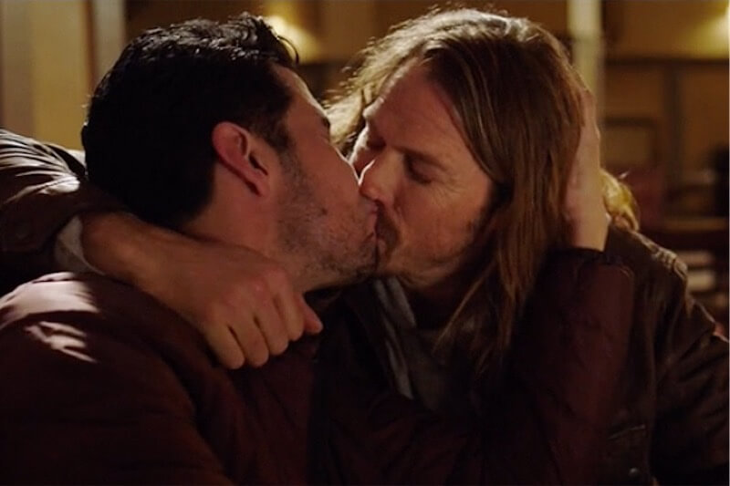 Midnight, Texas: Jason Lewis difende il suo personaggio gay dagli attacchi omofobi