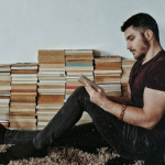 James Trevino e la sua libreria - Thumbnail