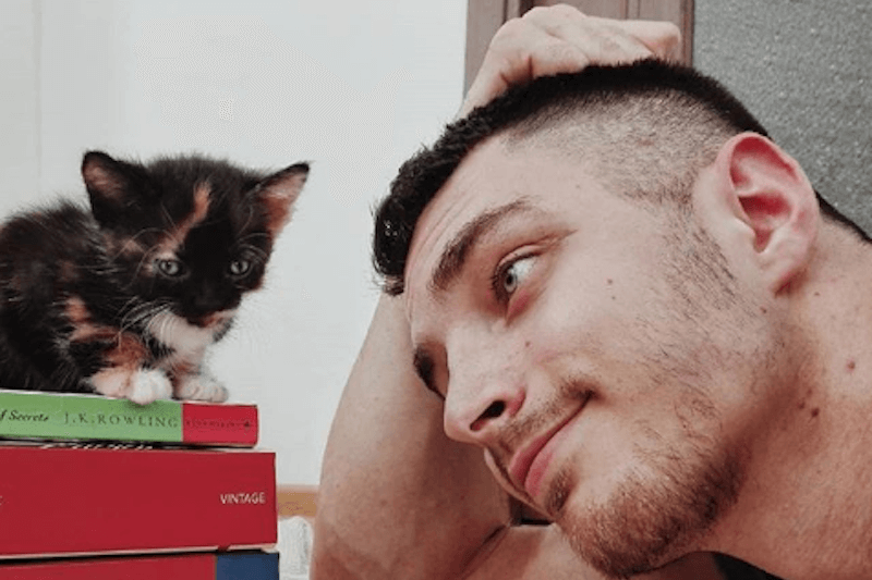 James Trevino e la sua libreria