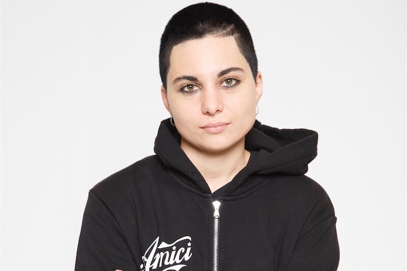 Amici 18, Giordana Angi fa coming out: ‘ho scritto un pezzo sulla mia ex fidanzata, Elena D’Amario è bellissima’