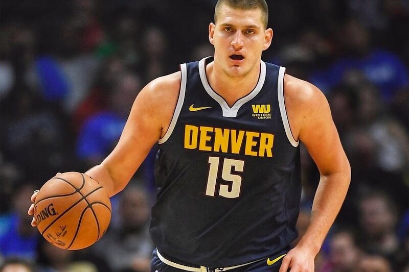 Nikola Jokic, star dell’NBA multato per insulti omofobi