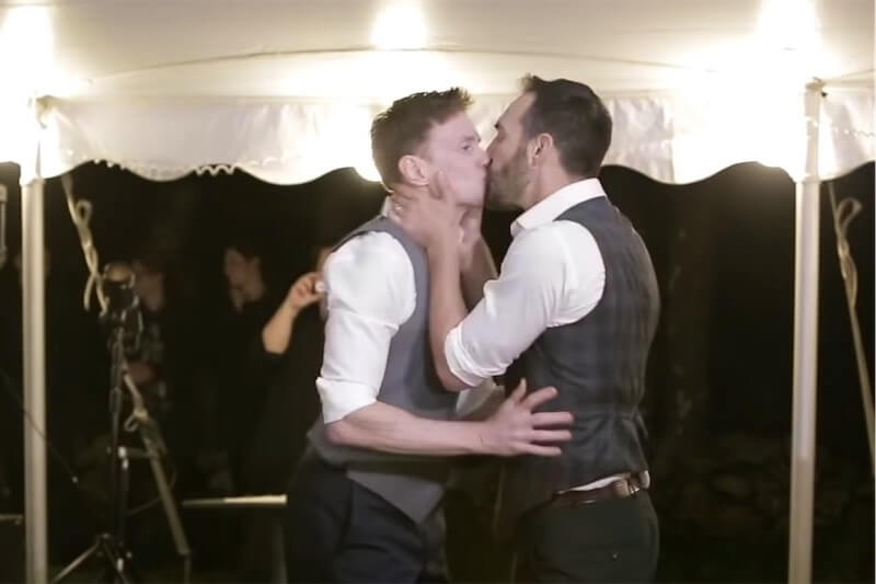 Noah e PJ, memorabile ‘primo ballo’ da sposi dopo il loro matrimonio – il video virale