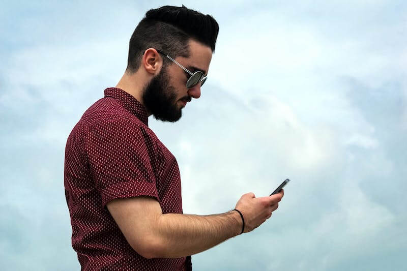 Test della settimana: Sei il tipo da app di incontri? - almeno 1 volta - Gay.it