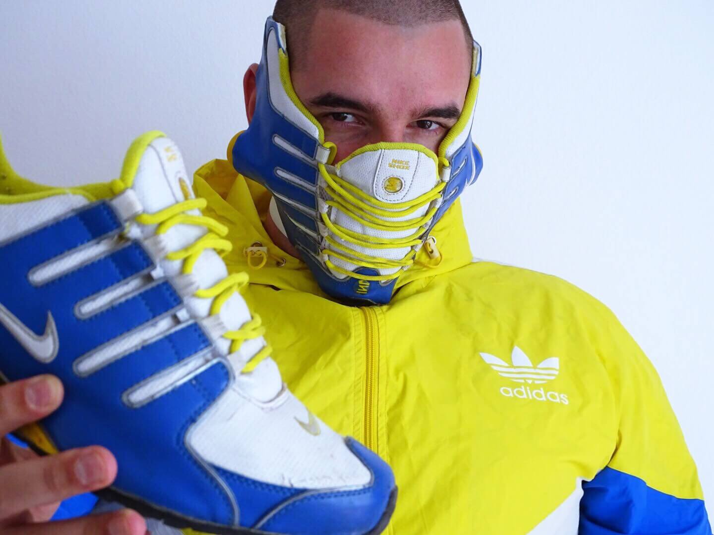 Sneaker Mask ci parla della sua passione per lo sportswear e come crea le sneaker facciali
