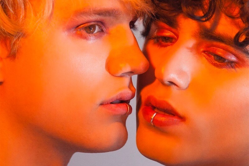 Jewels&Socks, il nuovo video di Sem&Stènn