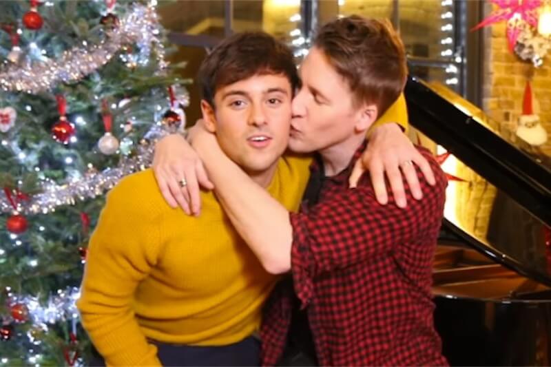 Tom Daley e Dustin Lance Black ricordano il loro primo incontro: ’48 ore per dirci ti amo’ – video