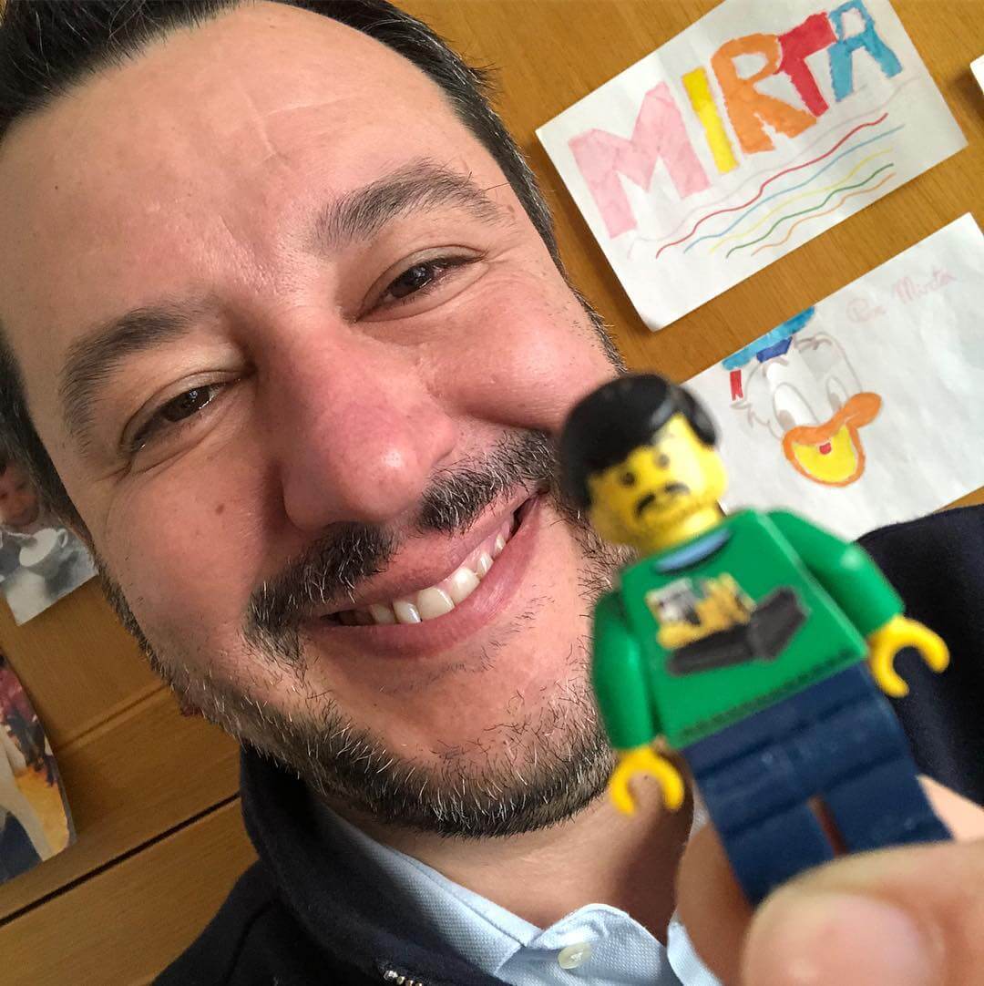 Matteo Salvini torna all’attacco: ‘Combatterò l’utero in affitto e le adozioni gay’