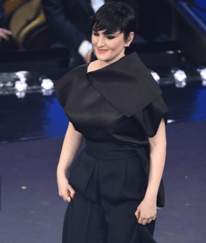 Sanremo 2019 - Le pagelle ai look della seconda serata - Schermata 2019 02 07 alle 10.10.32 - Gay.it