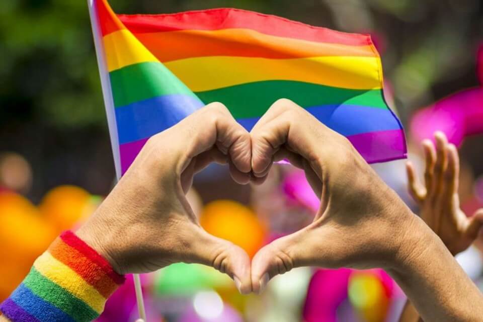 Modena, il Comune conferma la data e dà il patrocinio al gay pride