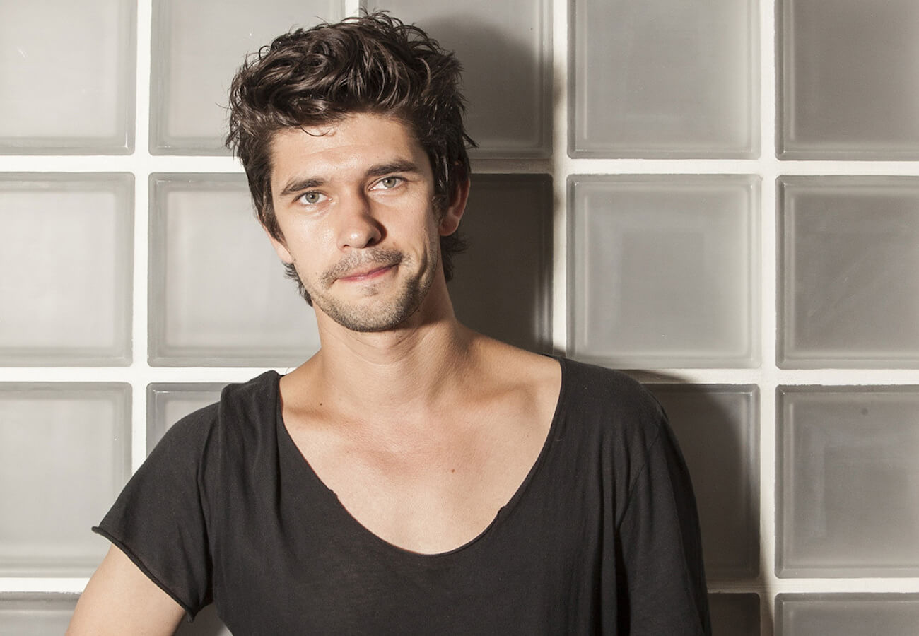 L’attore Ben Whishaw racconta la sua omosessualità: ‘odiavo me stesso’