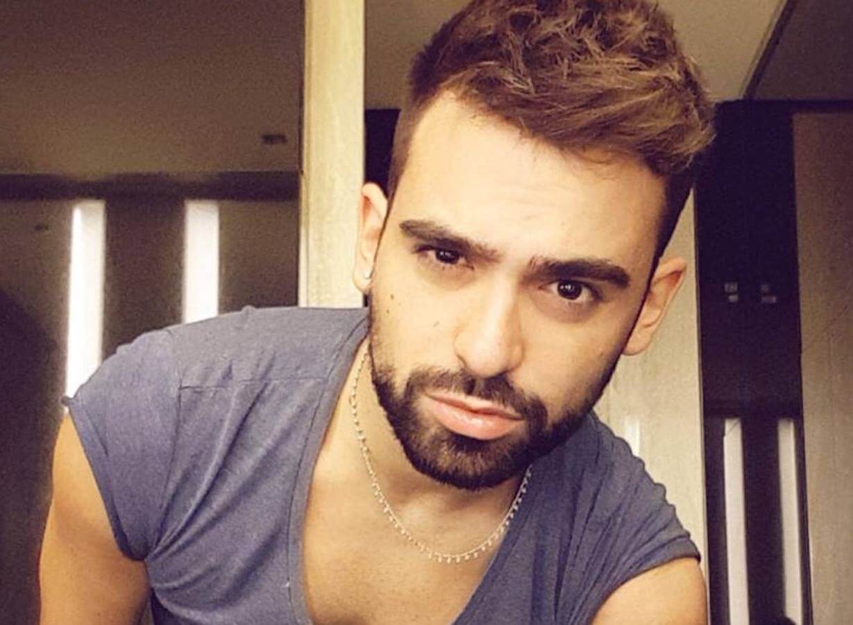 ‘Schifoso ricch*one, quando ti cacciano di casa?’ Il messaggio ricevuto da Alessandro a Montemiletto
