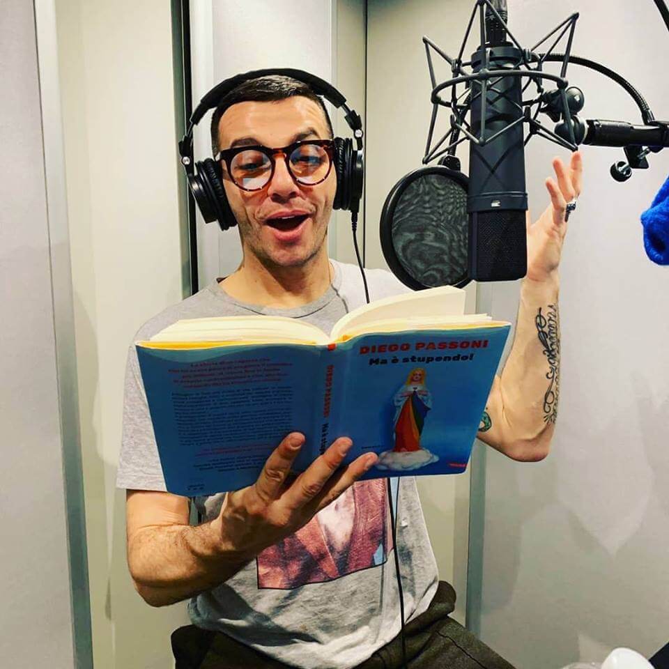 Diego Passoni: "Vi racconto il mio passato in monastero" - 53728845 1925531154225239 5891654407996571648 n - Gay.it