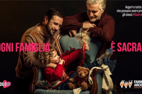Parma, la procura contro il riconoscimento figli delle coppie gay: ma Pizzarotti non molla - Famiglie Arcobaleno - Gay.it