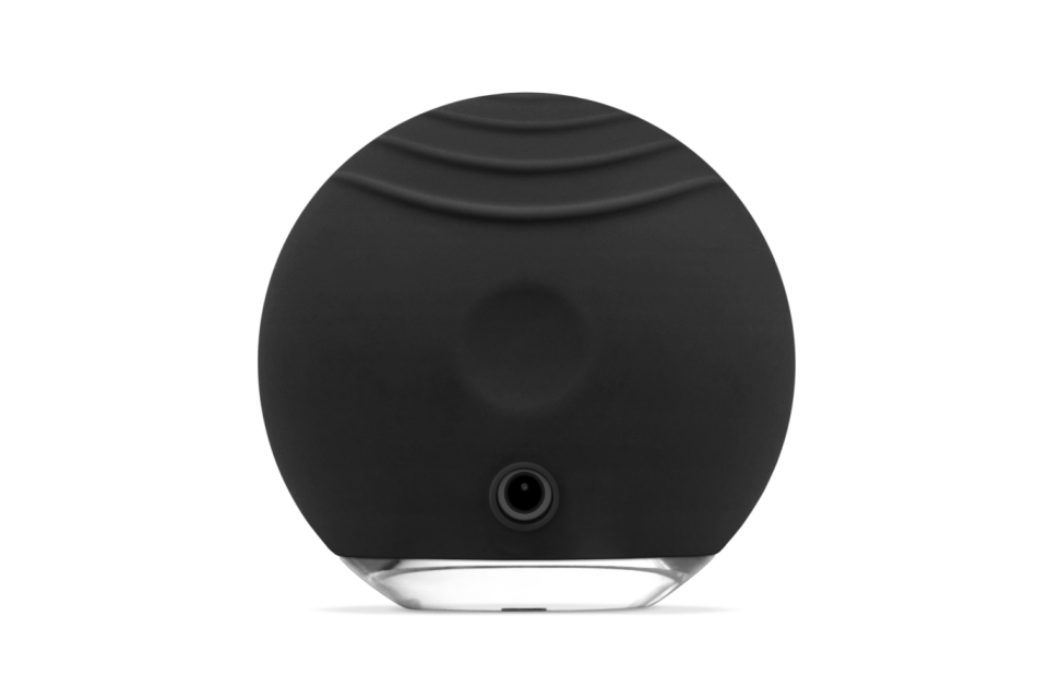 FOREO LUNA go for Men: pelle perfetta anche on the road - Luna Go Black Back View TRANSPARENT BKGRND BASE SHADOW e1554803357651 - Gay.it