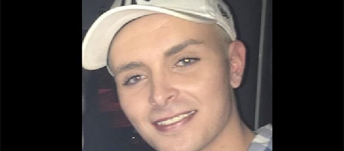 Parigi, 20enne gay pugnalato a morte
